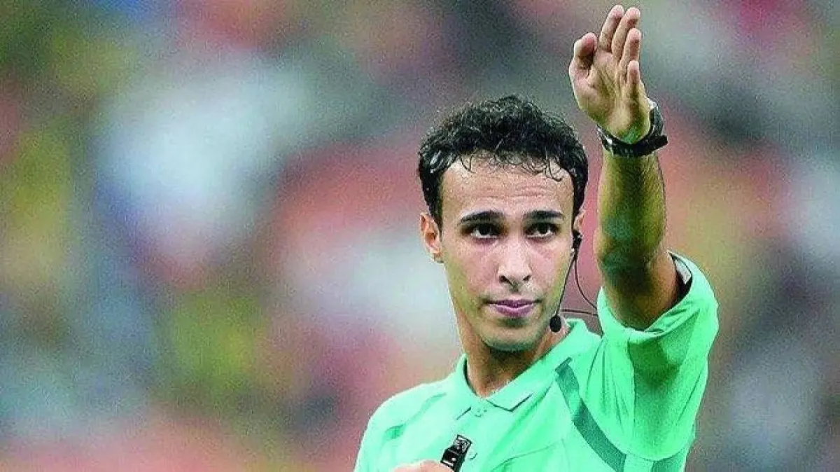 الحكم السعودي الطريس يشارك في دورة «فيفا» للحكام المرشحين للمونديال