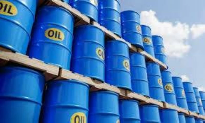 علاوة سعر النفط لأعلى مستوى في 4 سنوات