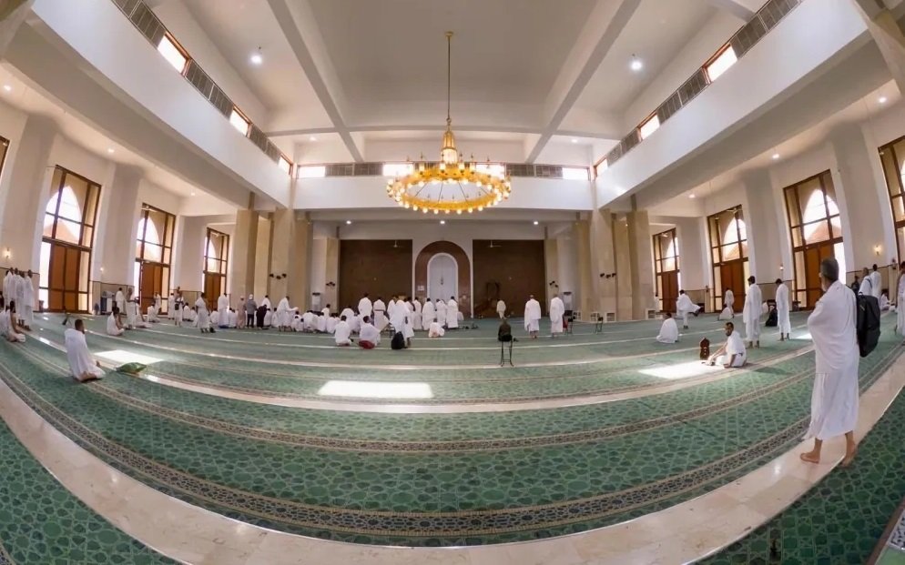 بمشاركة نخبة من الدعاة والمترجمين.. تكثيف البرامج التوعوية لزوار جبل الرحمة