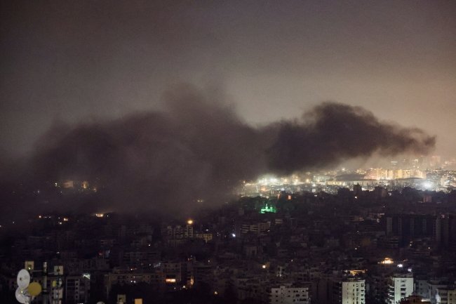 الاحتلال الإسرائيلي يشن غارات شرق العاصمة بيروت