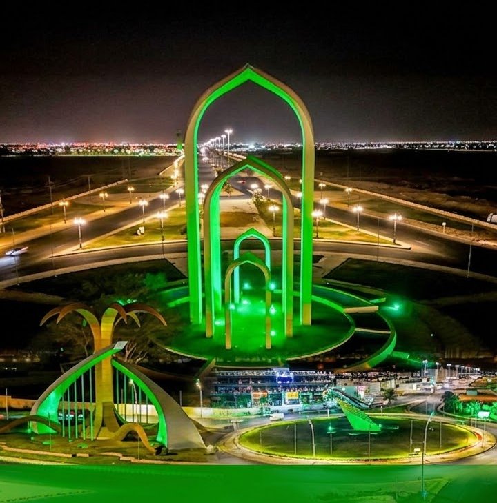 تبوك تتزين بالأخضر.. أمانة المنطقة تنهي استعداداتها للاحتفاء بـ «يوم العلم»