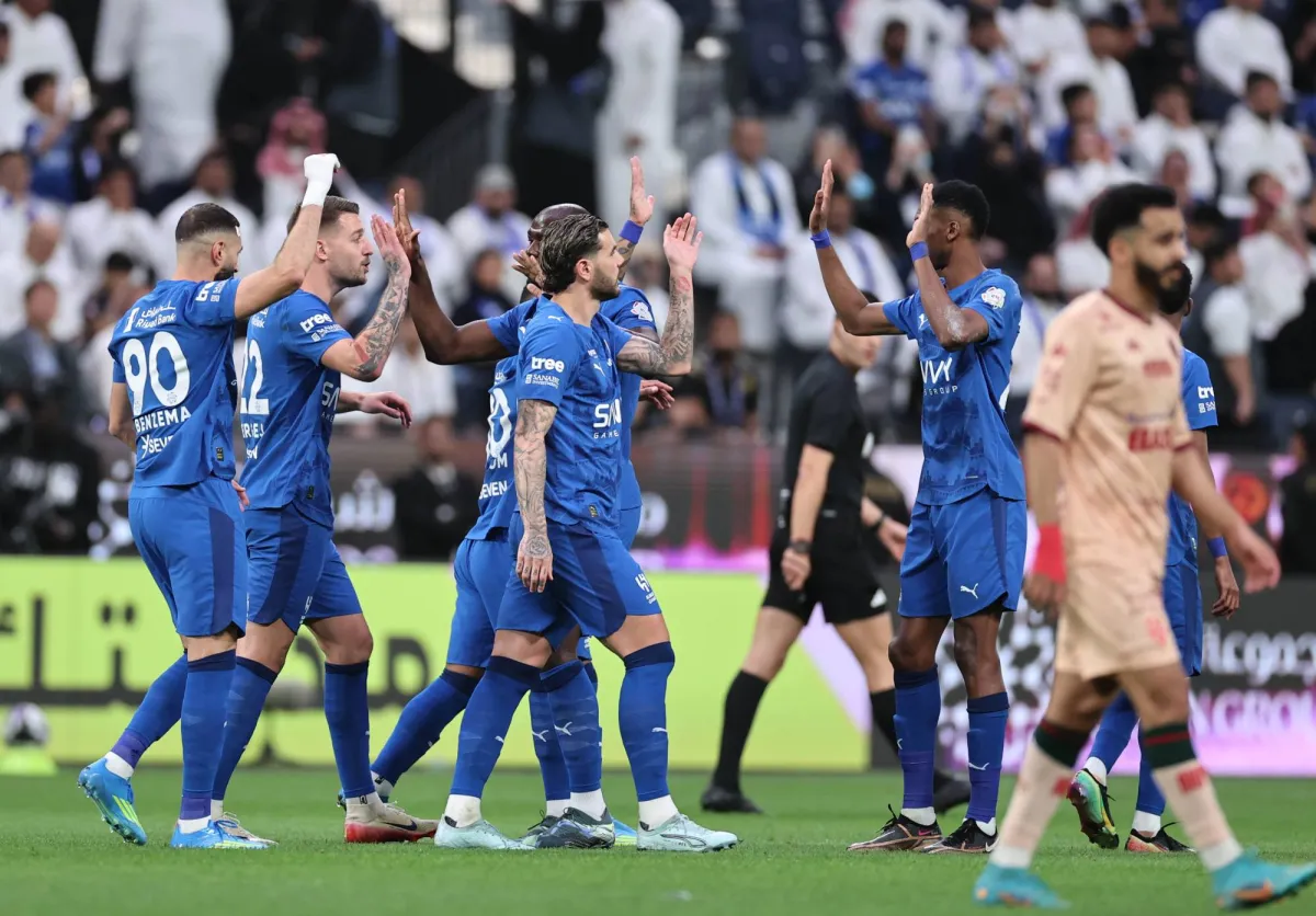 بنزيمة يعادل رقم رونالدو وحمد الله في الدوري السعودي