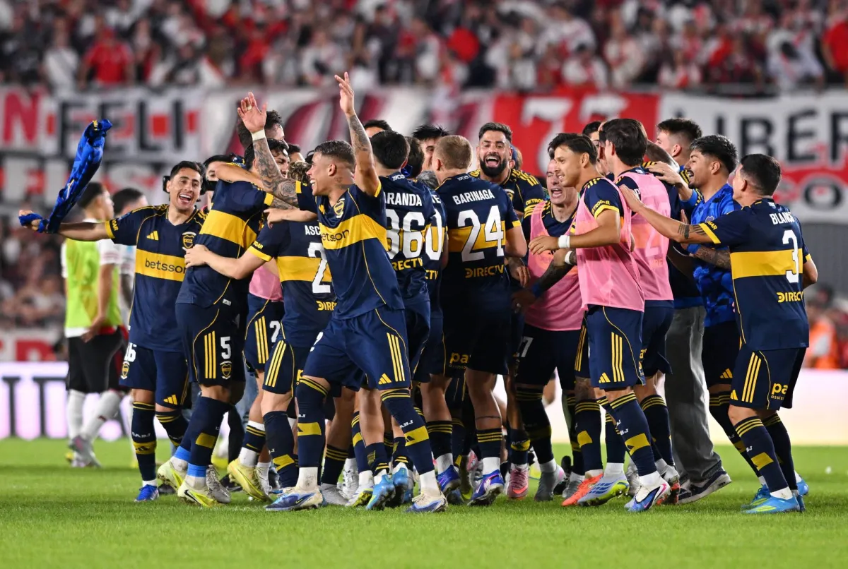 كلاسيكو الأرجنتين: ريفر بليت يسقط على أرضه أمام بوكا جونيورز