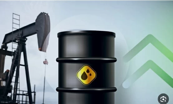 النفط يعزّز المكاسب.. برنت صوب 117 دولاراً