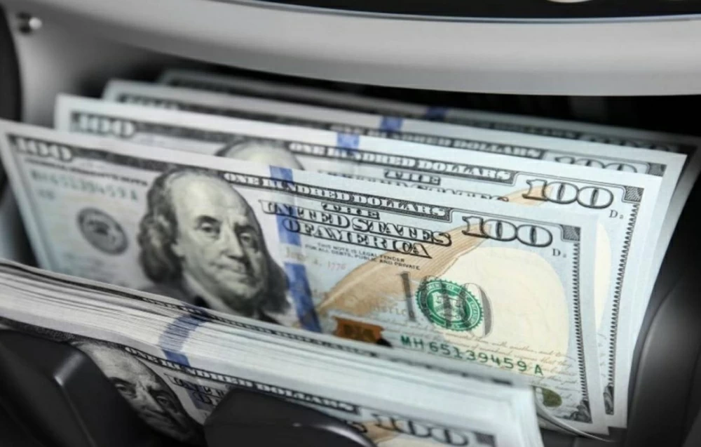 تراجع فجأة.. مصر: الدولار دون 54 جنيهاً