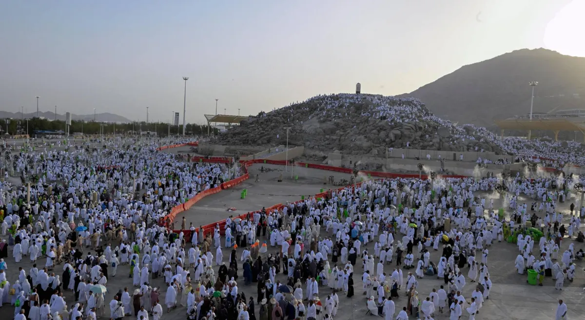 ضيوف الرحمن ينفرون إلى مزدلفة بسلام