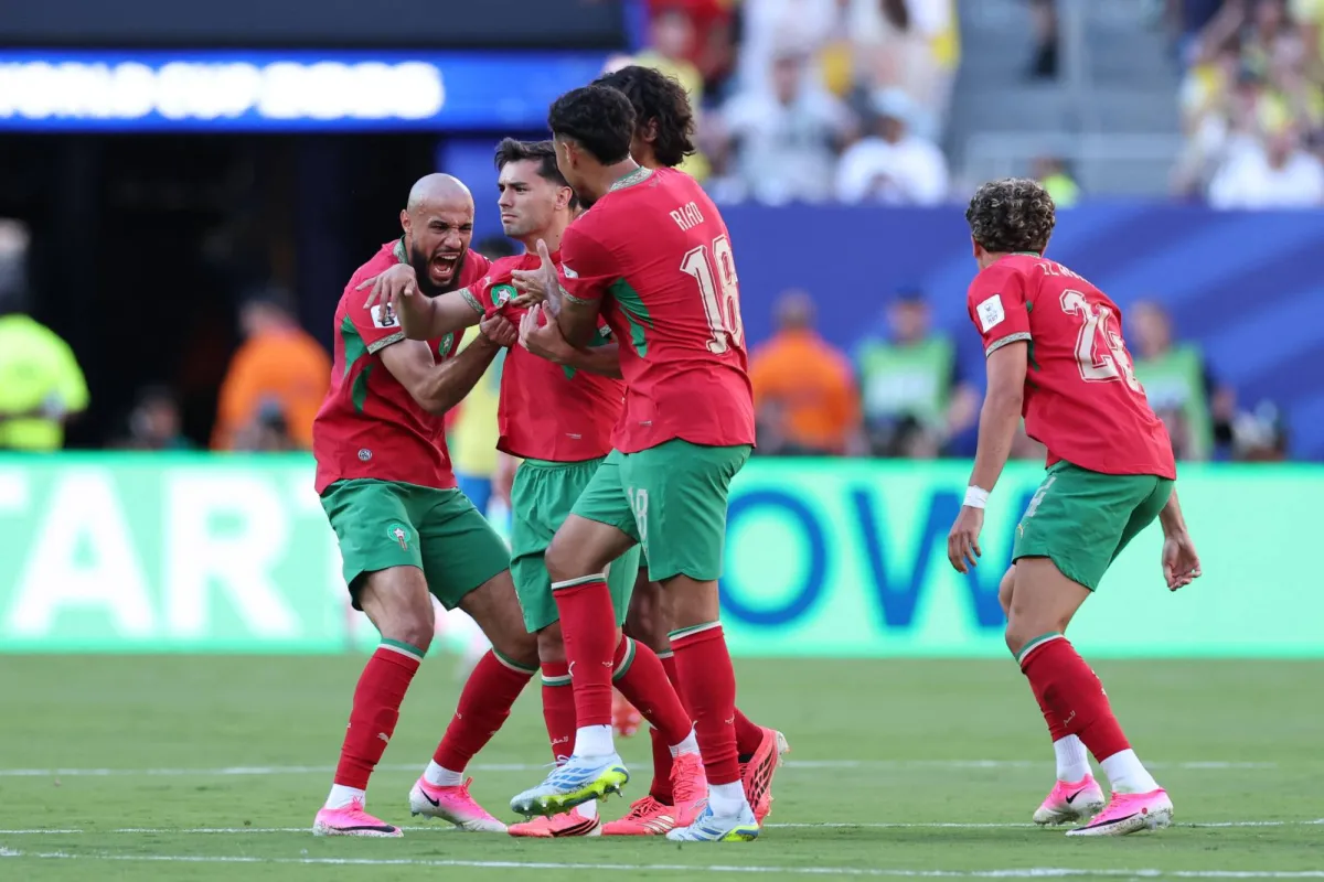 المغرب يفرض التعادل على البرازيل ويتصدر المجموعة الثالثة (صور)