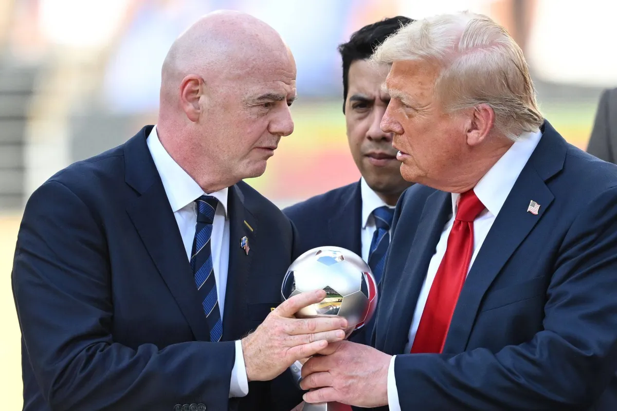 لماذا لا يقلق جياني إنفانتينو من الغضب الأوروبي بسبب تدخل ترمب؟